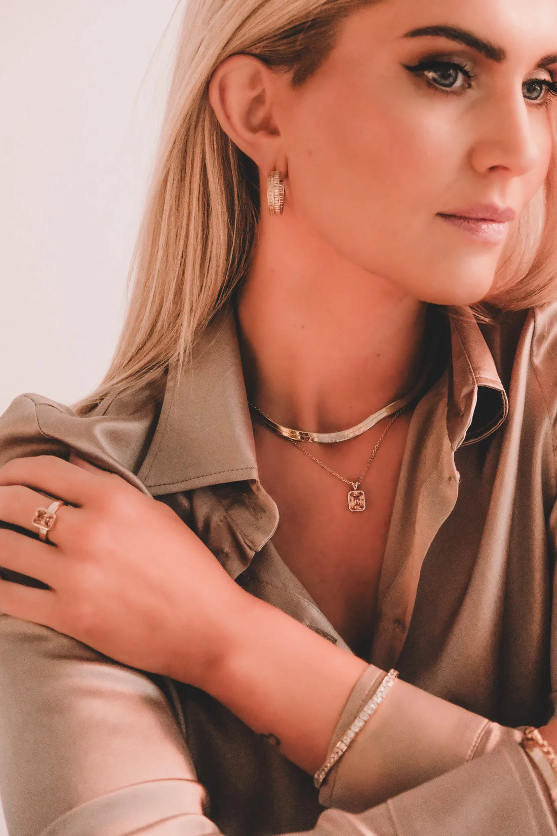 DAZZLE GRANDE EARRINGS GOLD-CHAMPAGNE