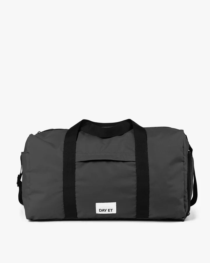 DAY GWENETH RE-S GYM