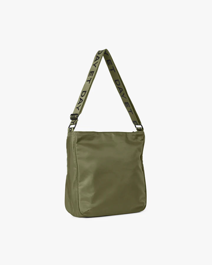 DAY RE-LB TONAL ESSE