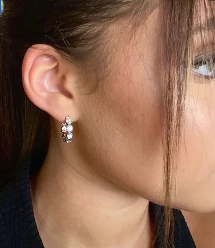 XO HOOP EARRINGS SILVER-BLACK