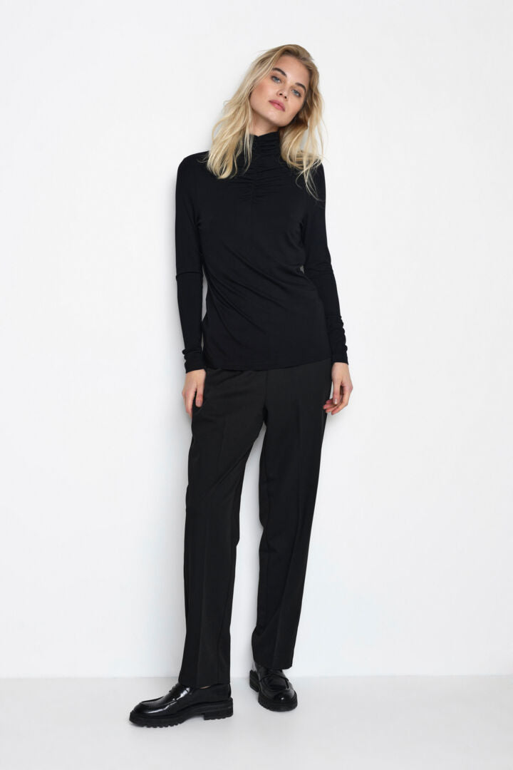 SILVI TOPP