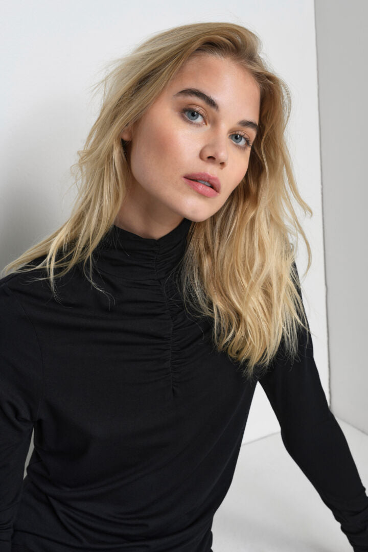 SILVI TOPP