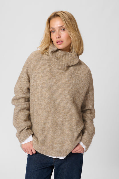 11 THE KNIT PEYSA