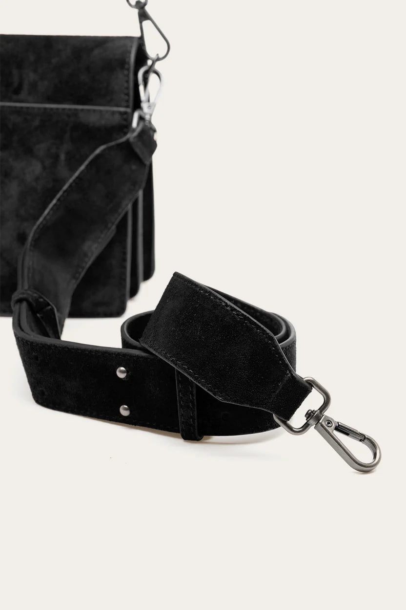ADELE SUEDE TASKA