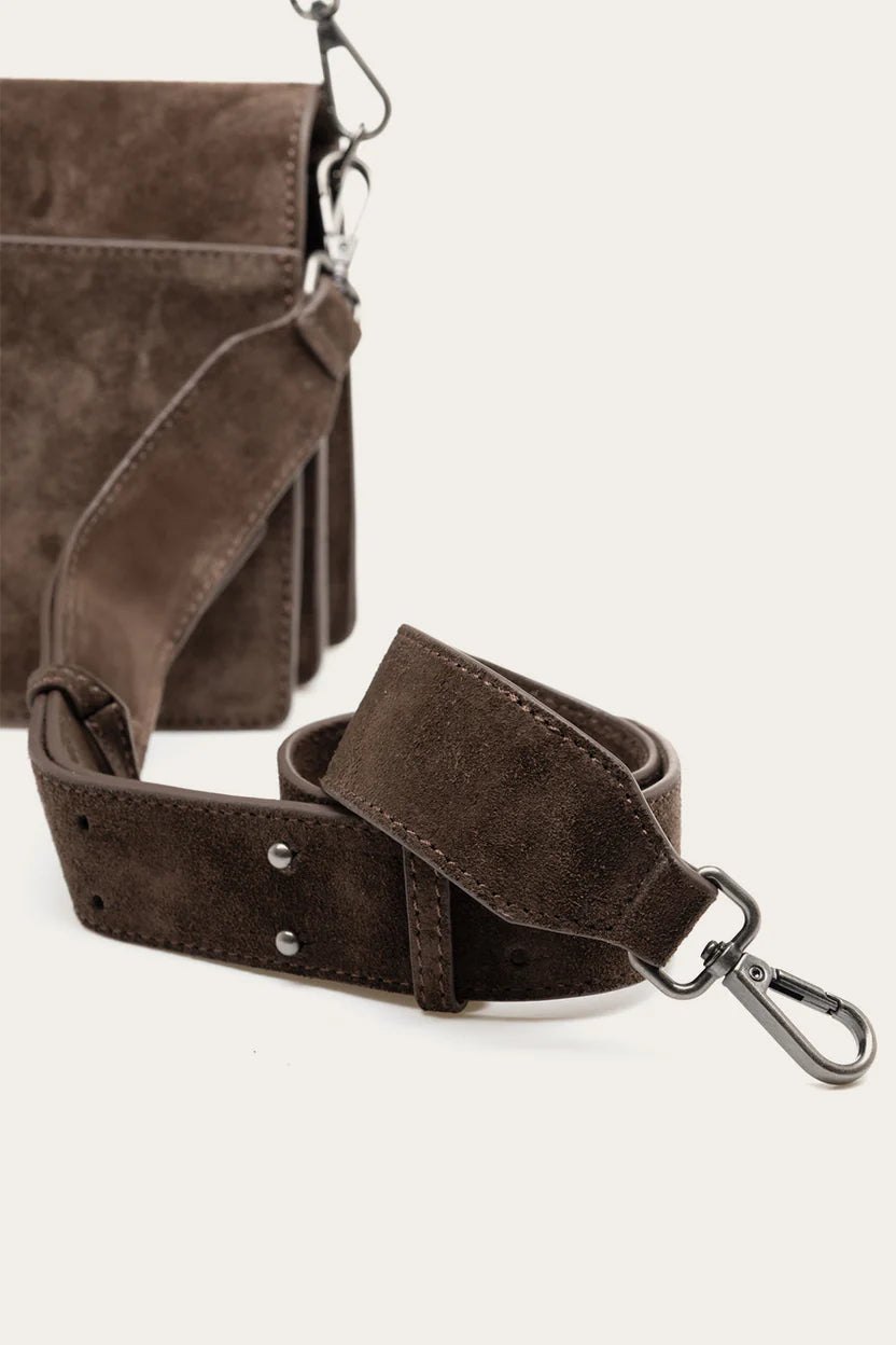 ADELE SUEDE TASKA