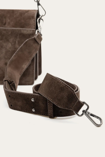 ADELE SUEDE TASKA
