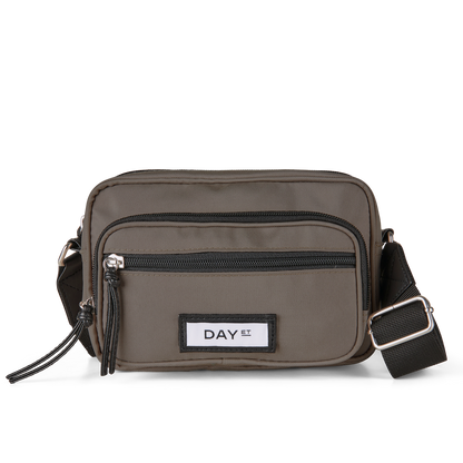 Day Gweneth RE-S SB S