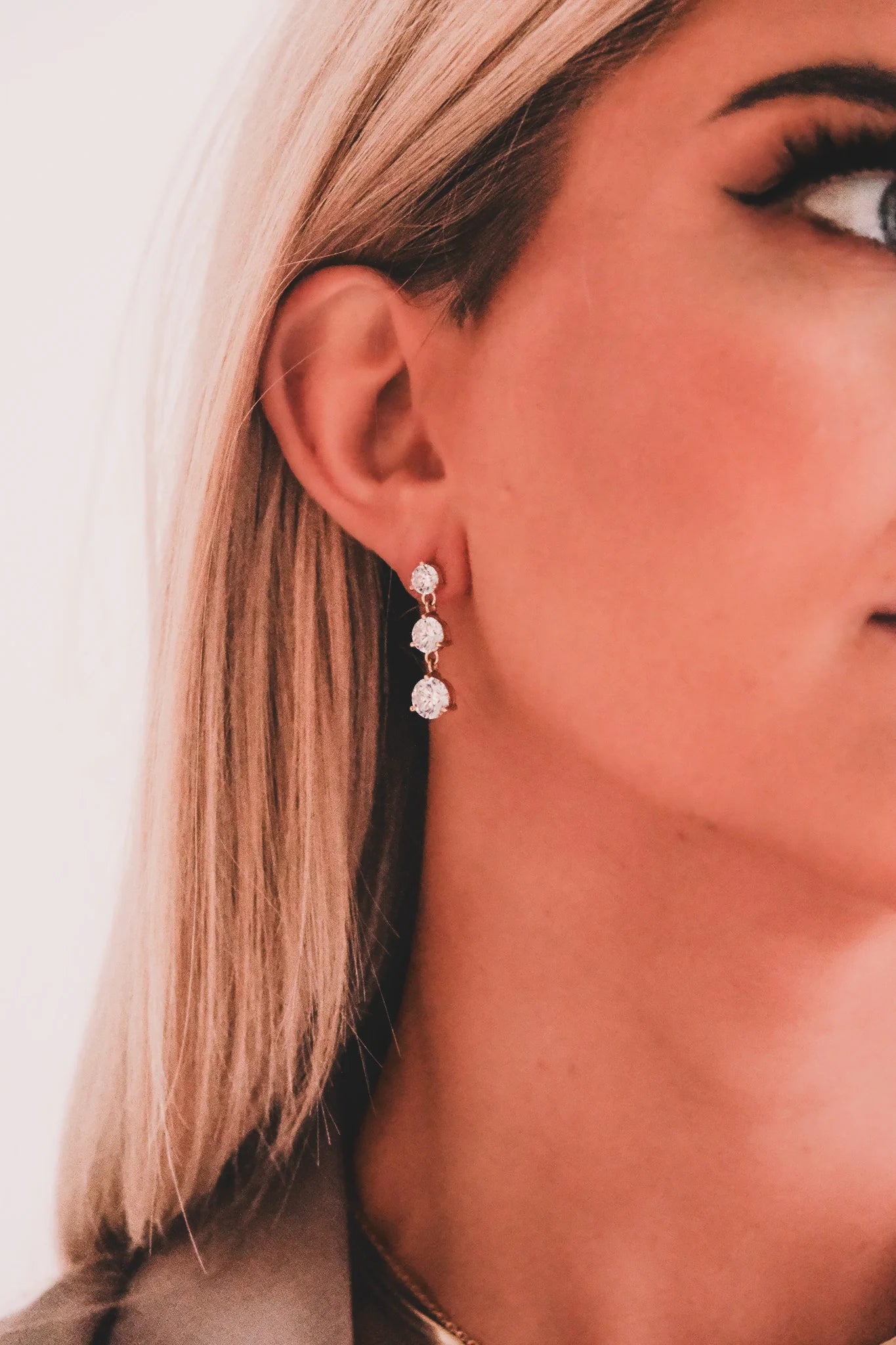 STUD PRINCESS EARRING