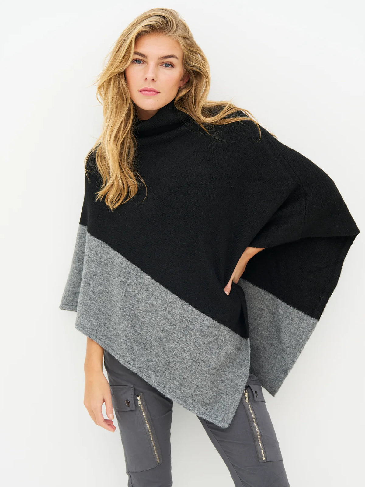 EVE PONCHO