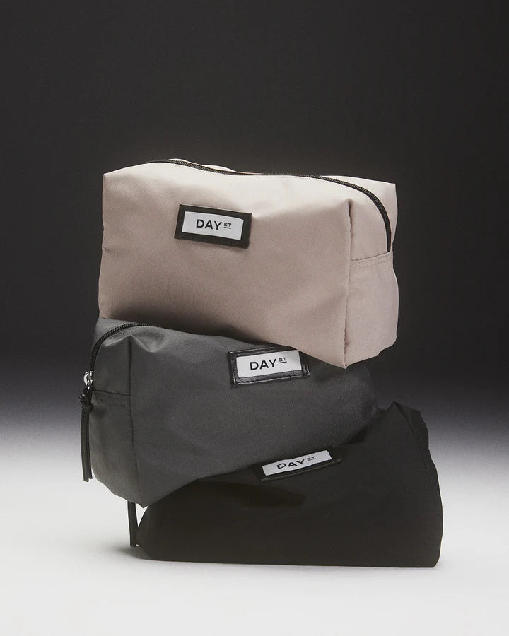 Day Gweneth RE-S Beauty