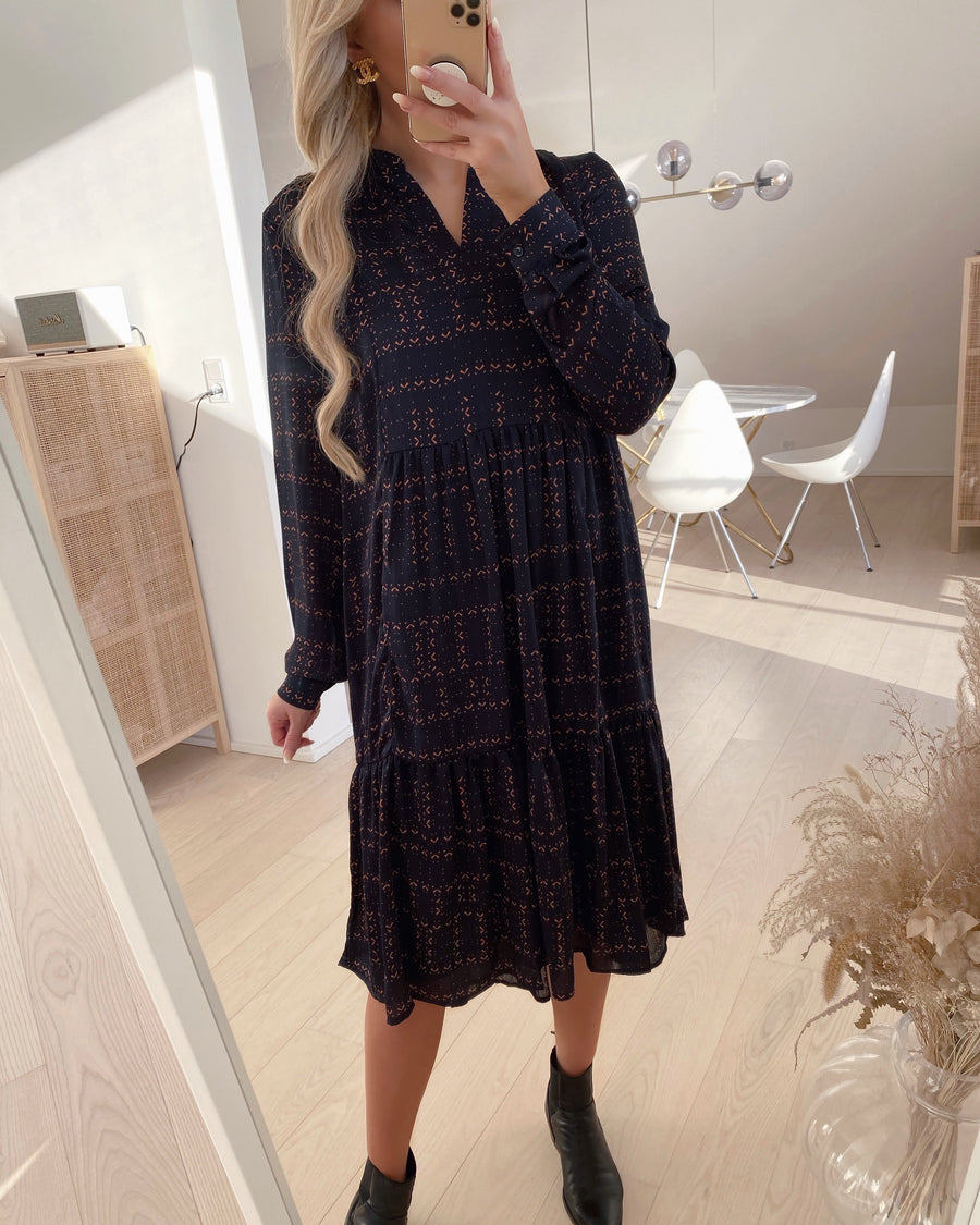 NAVY DRESS